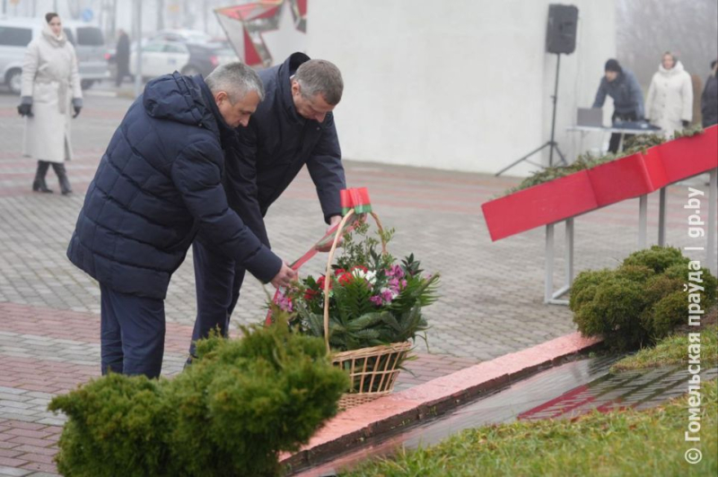 На Кургане Славы участники «Марафона единства» почтили память Героев войны