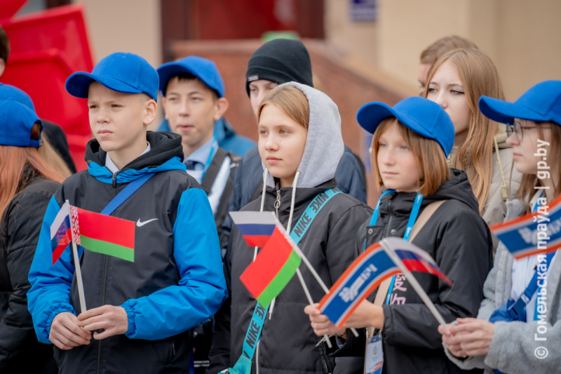 Символ надежности и прогресса. В Гомеле состоялся торжественный ввод в эксплуатацию маневрового тепловоза российского производства