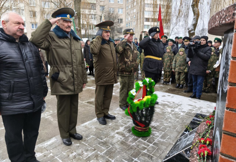 В Речице состоялось открытие памятного знака «Землякам-пограничникам» в честь всех воинов-пограничников родом из Речицкого района