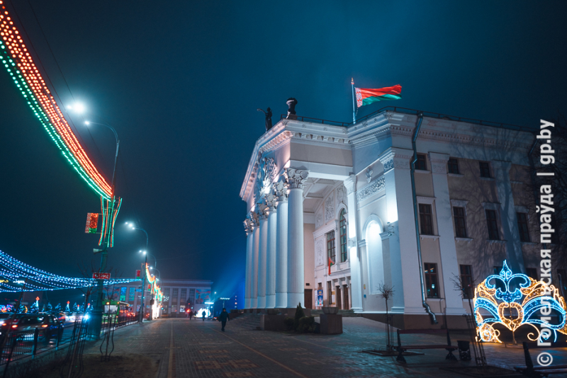 Фоторепортаж: иллюминация в городе над Сожем