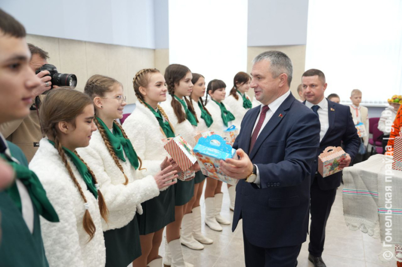 Можно песню записать и программу написать: в Калинковичах открыли новое здание Центра творчества детей и молодежи