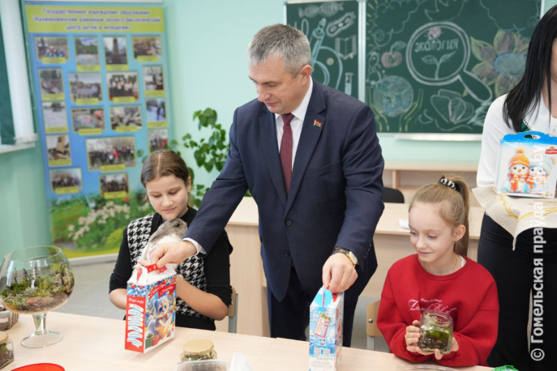 Можно песню записать и программу написать: в Калинковичах открыли новое здание Центра творчества детей и молодежи