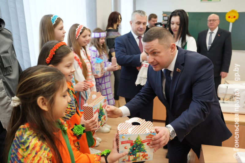 Можно песню записать и программу написать: в Калинковичах открыли новое здание Центра творчества детей и молодежи