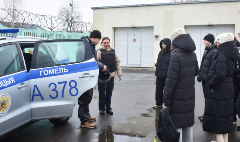 Погружение в профессию: юные кинологи побывали на экскурсии в питомнике служебных собак